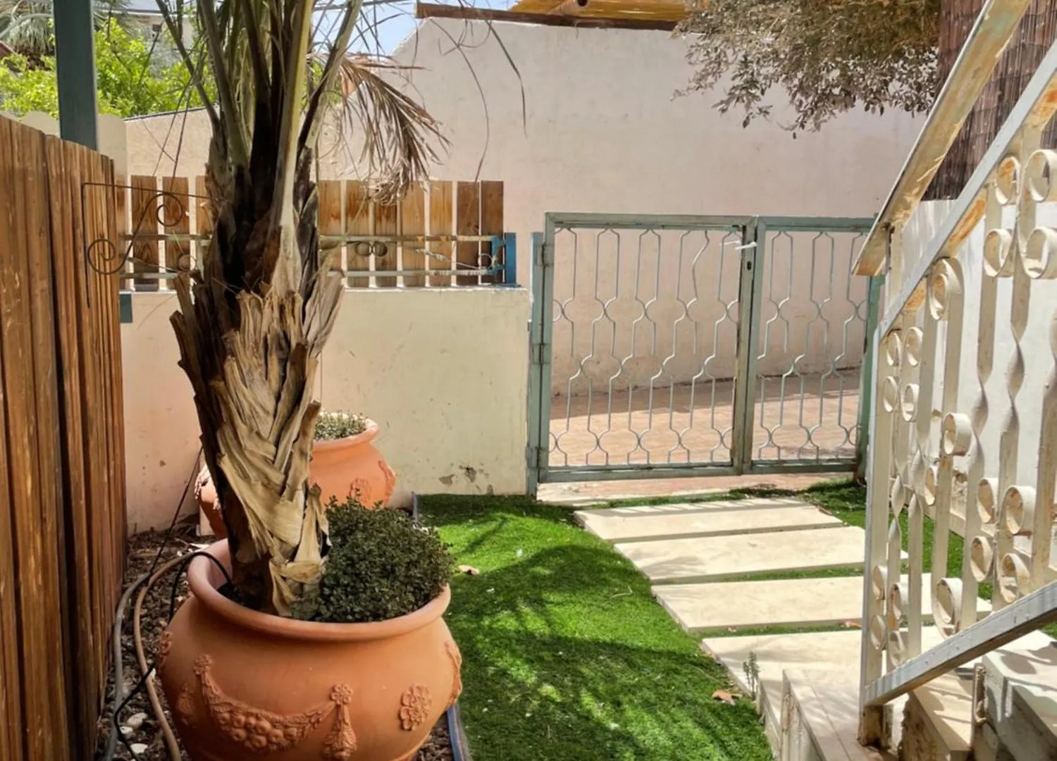 Hatmarim Homey Place contacts